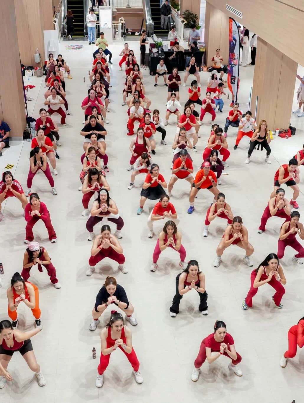 บรรยากาศการออกกำลังกายร่วมกันในกิจกรรม FitSummer